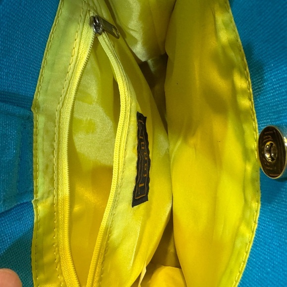 Tianni Bamboo Handle Vibrant Blue and Yellow Tote with Playful Design - Picture 10 of 10